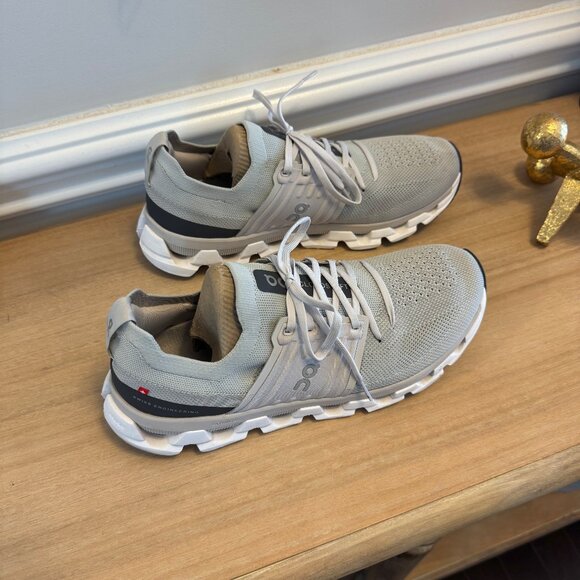 On Cloudswift 3 - Picture 3 of 7